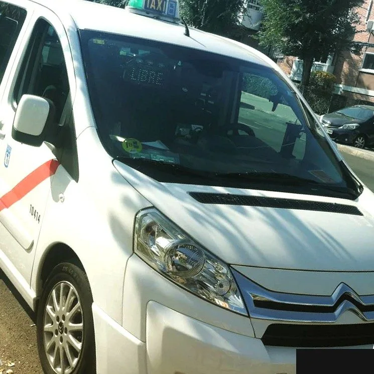 Vehículo de Taxi Nuevo Baztán